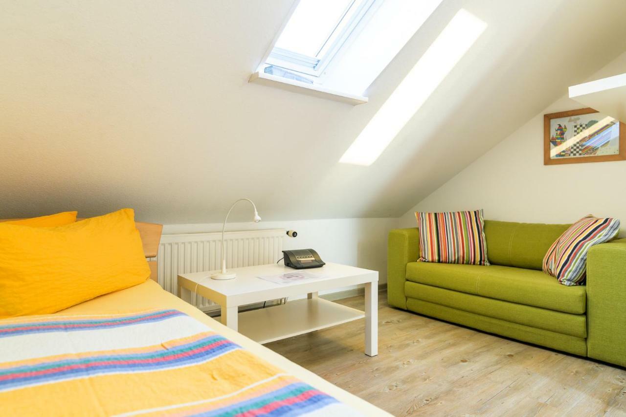 Graunke Drei Apartment Grube Bagian luar foto